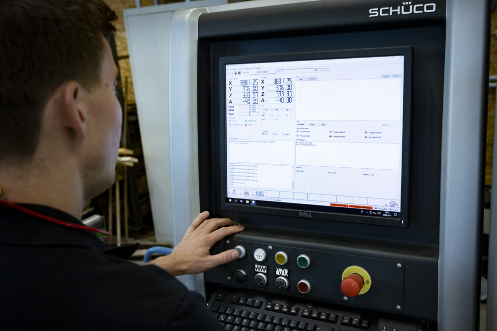 Laufenberg Metallbau - CNC Fräse Bearbeitungszentrum